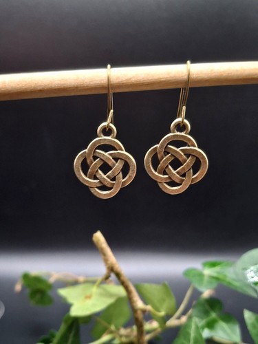 Irish celtic knot bronze - knot,